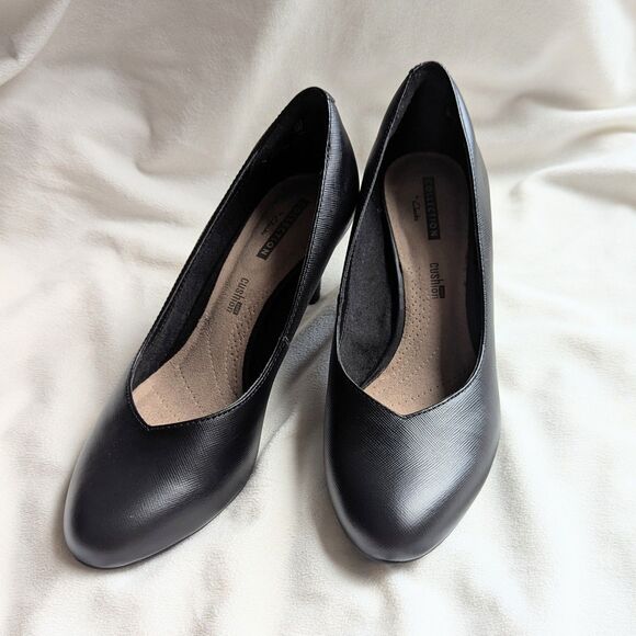 Clarks Collection Black Leather Pumps Shoes Size 7.5 2.75" Heel New condition - Picture 1 of 11